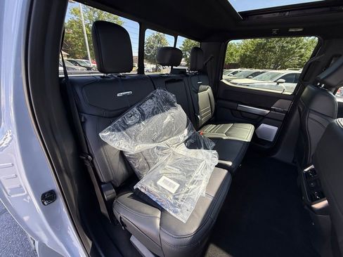 New 2025 Ford F350 Platinum image 29