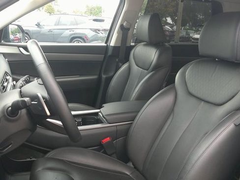 Certified 2022 Hyundai Palisade SEL w/ Premium Package image 6