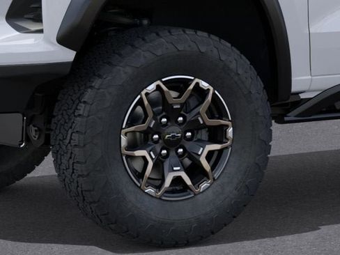 New 2026 Chevrolet Colorado ZR2 w/ Technology Package AWD/4WD image 9