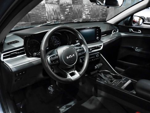 Used 2022 Kia K5 LXS FWD image 3