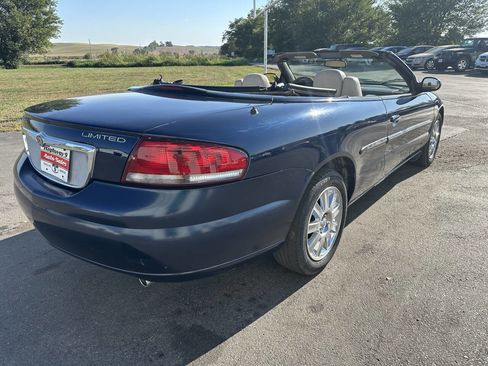 Used 2005 Chrysler Sebring Limited image 5