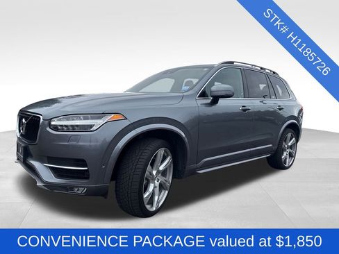 Used 2017 Volvo XC90 T6 Momentum w/ Vision Package image 3