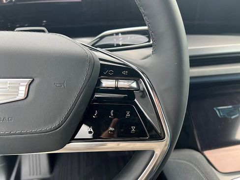 New 2026 Cadillac Vistiq Premium Luxury w/ LPO, Floor Liner Package image 24