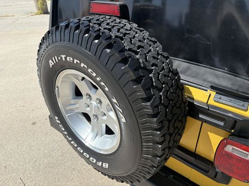 Used 2006 Jeep Wrangler X AWD/4WD image 97