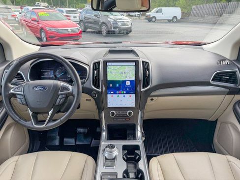 Used 2021 Ford Edge Titanium FWD image 7