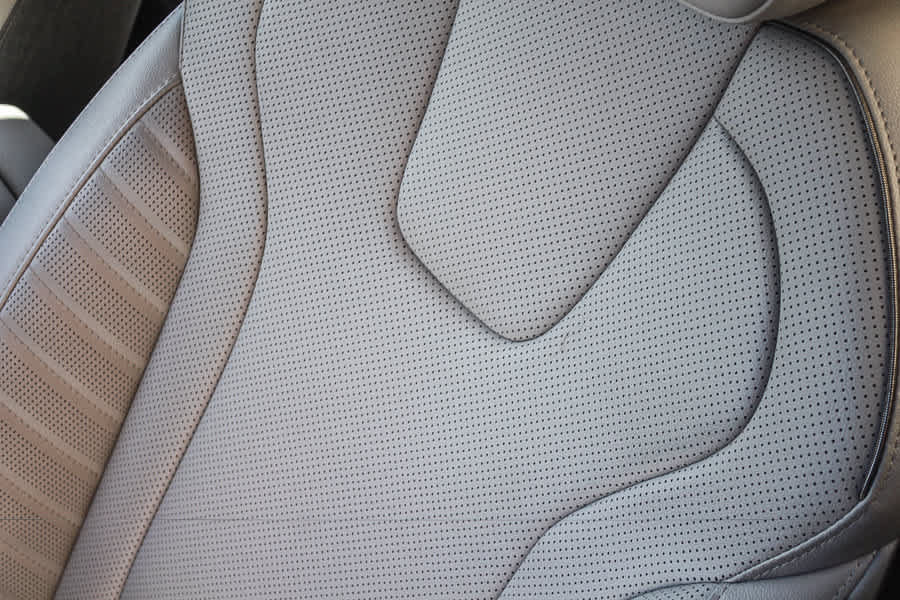 Certified 2026 Hyundai Elantra Limited FWD image 33