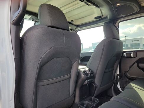 Used 2024 Jeep Wrangler Sport S image 13