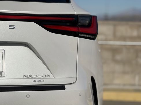 Certified 2024 Lexus NX 350h 350h Premium image 12