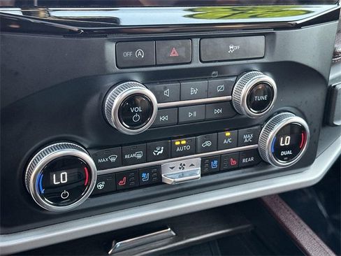 Used 2024 Ford Expedition Max Limited image 40