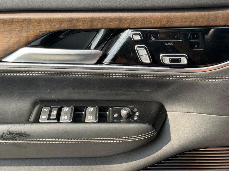 Used 2024 Jeep Grand Wagoneer Series I AWD/4WD image 23