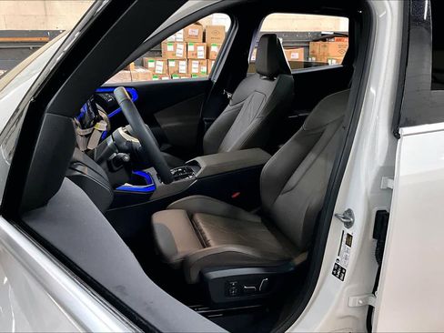 Used 2025 BMW X3 xDrive30i w/ Premium Package image 27