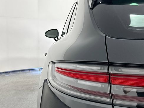 New 2026 Porsche Macan image 12