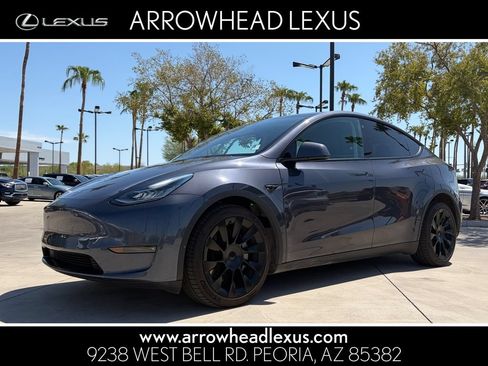 Used 2022 Tesla Model Y Long Range AWD/4WD image 1
