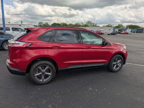 Used 2023 Ford Edge SEL w/ Sport Appearance Package AWD/4WD image 9