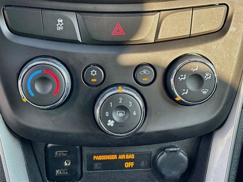 Used 2020 Chevrolet Trax LT w/ Redline Edition FWD image 15