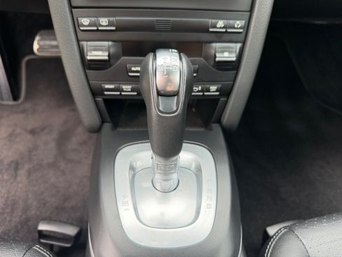 Used 2010 Porsche 911 Carrera RWD image 39