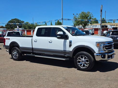 Used 2022 Ford F350 Lariat w/ Lariat Value Package AWD/4WD image 3