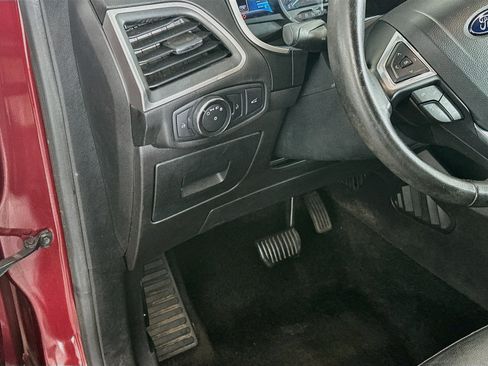 Used 2015 Ford Edge SEL w/ Equipment Group 201A FWD image 17