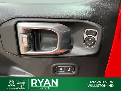 New 2026 Jeep Gladiator Mojave w/ Technology Group AWD/4WD image 39