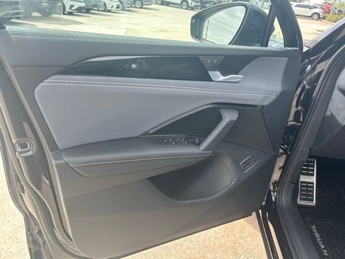 New 2026 Volkswagen Tiguan SE R-Line FWD image 54