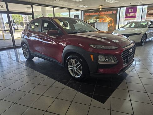 Used 2019 Hyundai Kona SE AWD/4WD image 3