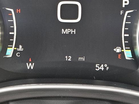 New 2026 Chrysler Pacifica Select image 17