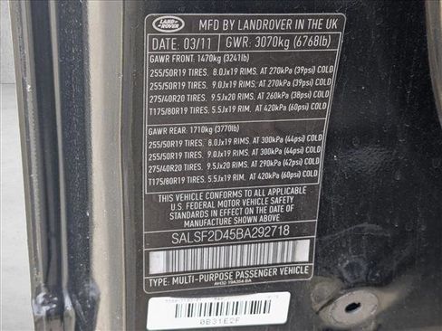 Used 2011 Land Rover Range Rover Sport HSE image 17