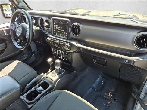 Used 2021 Jeep Gladiator Sport AWD/4WD image 22
