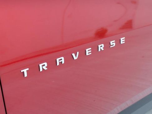 Used 2023 Chevrolet Traverse LT FWD image 21