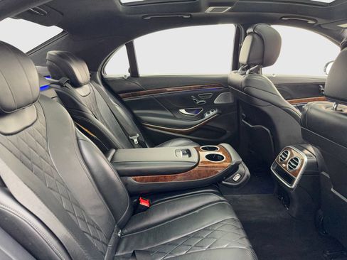Used 2014 Mercedes-Benz S 550 Sedan w/ Sport Package image 45