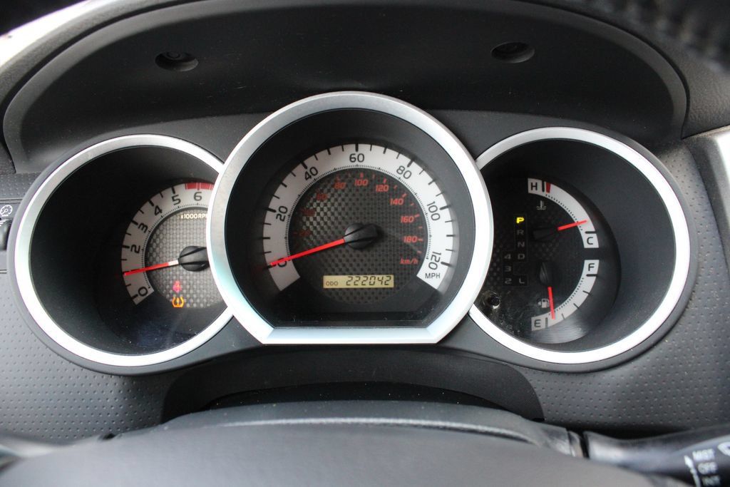 Used 2015 Toyota Tacoma 4x4 Double Cab w/ SR5 Package image 9
