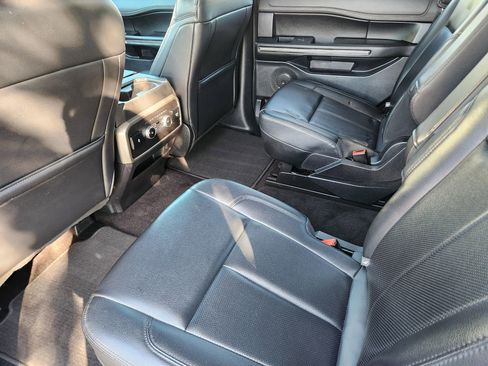 Used 2021 Ford Expedition XLT image 37