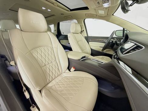 Used 2023 Buick Enclave Avenir w/ Avenir Technology Package image 34
