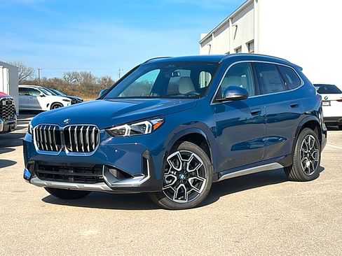 New 2026 BMW X1 xDrive28i w/ Technology Package AWD/4WD image 2