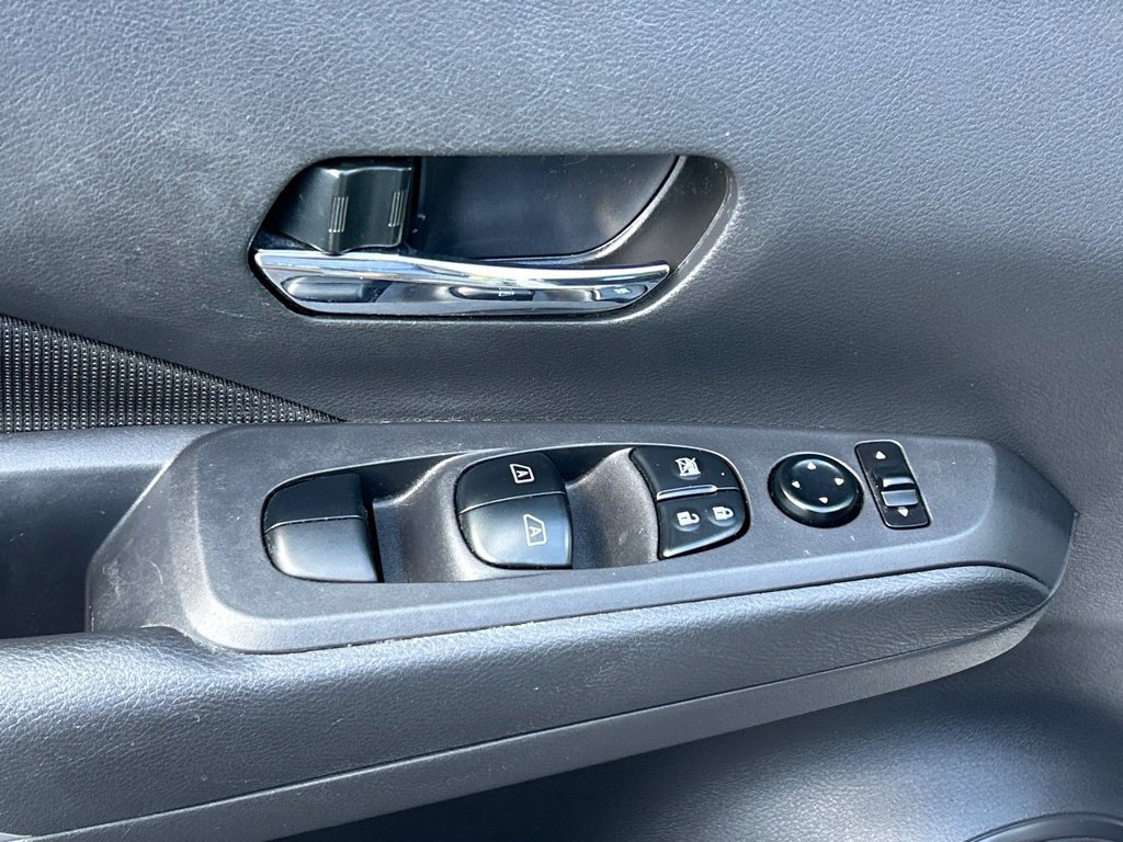 Certified 2024 Nissan Kicks SV FWD image 19