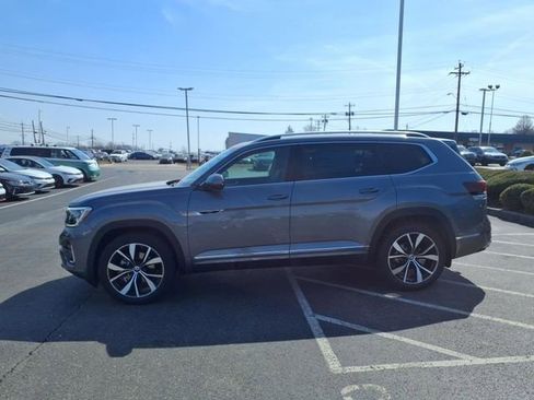 Used 2025 Volkswagen Atlas SEL Premium R-Line AWD/4WD image 3