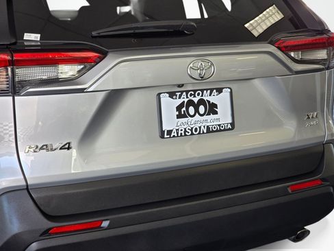 Used 2025 Toyota RAV4 XLE AWD/4WD image 13