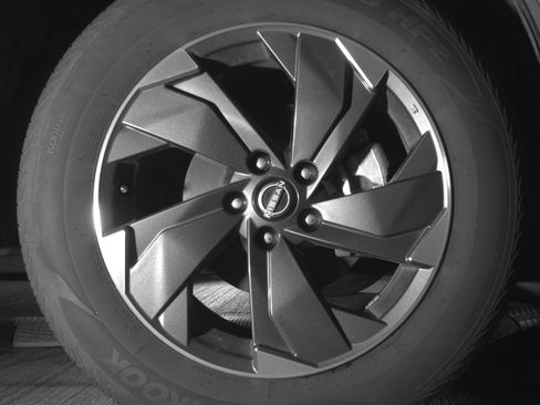 Used 2025 Nissan Rogue SV image 13