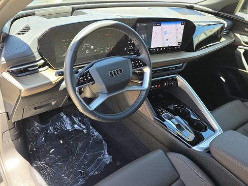 Certified 2025 Audi Q5 Premium Plus w/ Premium Plus AWD/4WD image 19