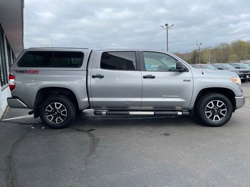Used 2016 Toyota Tundra SR5 w/ TRD Off Road Package AWD/4WD image 4
