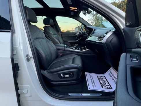 Used 2021 BMW X5 M50i w/ Executive Package image 13