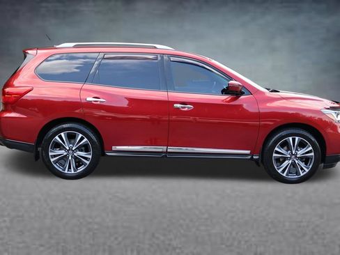 Used 2017 Nissan Pathfinder Platinum AWD/4WD image 2