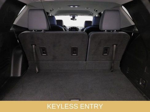 Used 2020 Chevrolet Traverse LT w/ LT Premium Package image 23