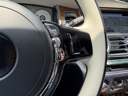 Used 2019 Rolls-Royce Ghost RWD image 34