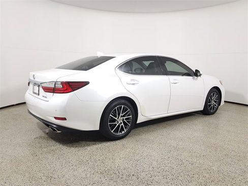 Used 2018 Lexus ES 350 image 5