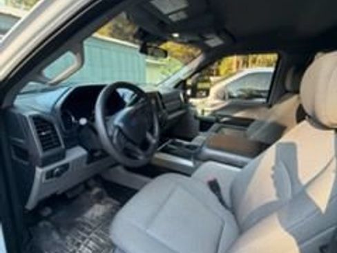 Used 2021 Ford F350 XLT w/ XLT Premium Package AWD/4WD image 4