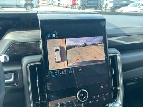 New 2026 GMC Yukon XL Elevation image 15