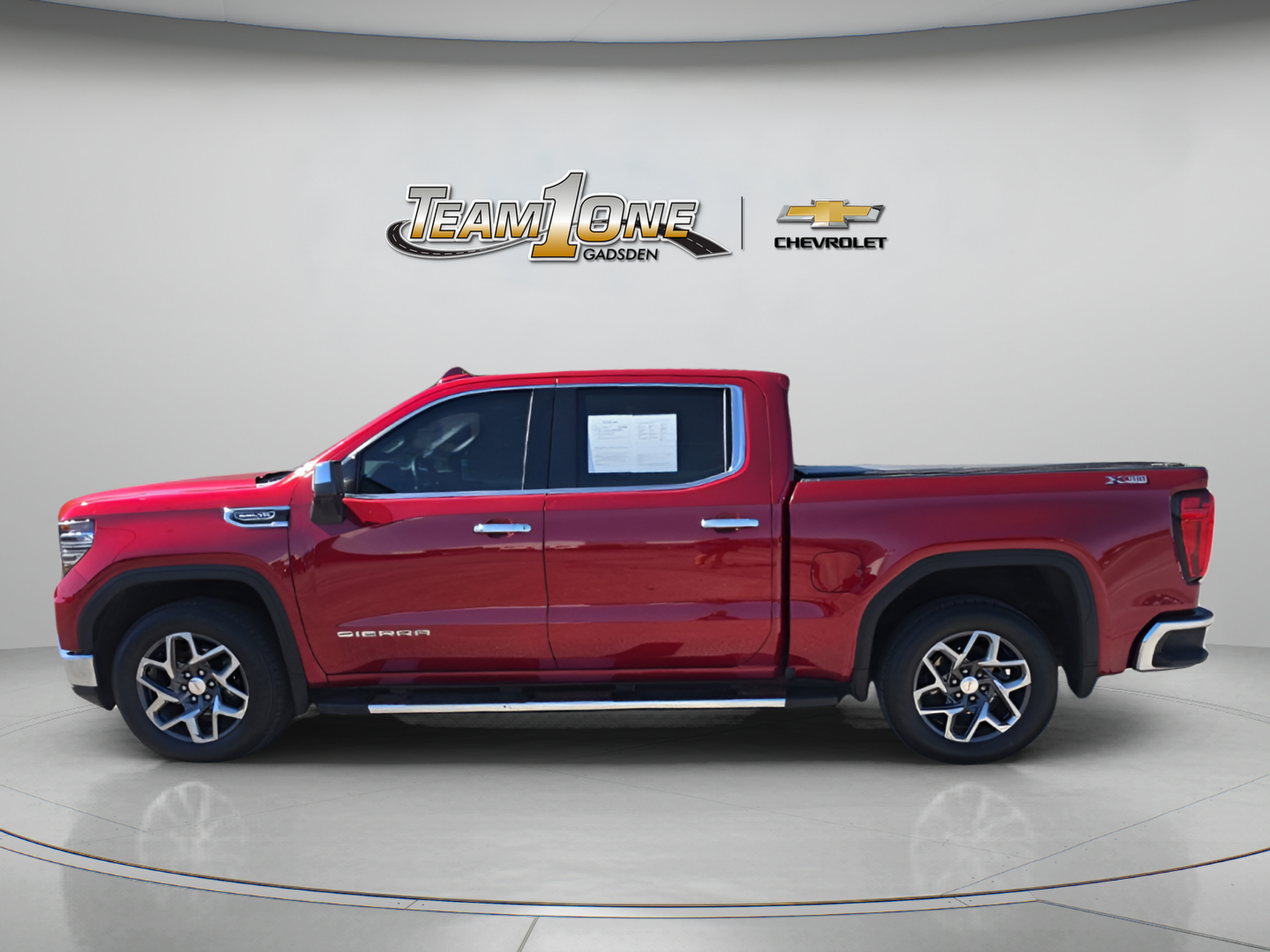 Used 2024 GMC Sierra 1500 SLT w/ SLT Premium Plus Package AWD/4WD image 5
