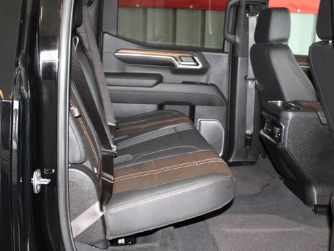 Used 2025 Chevrolet Silverado 1500 High Country w/ Midnight Edition AWD/4WD image 28
