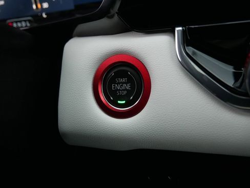 Used 2024 GMC Canyon AT4X image 29